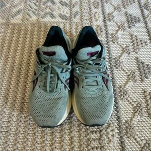 Great condition women shose